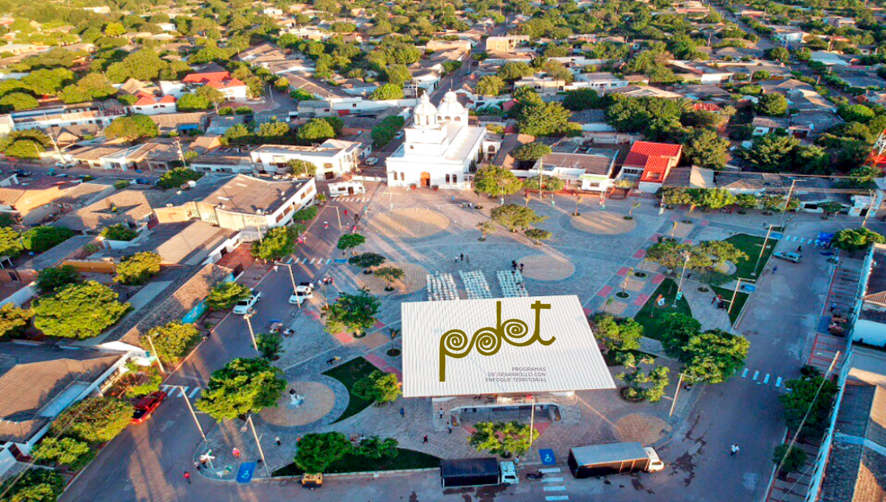 "PLAZA PRINCIPAL JOSE ANTONIO MURGAS APONTE"